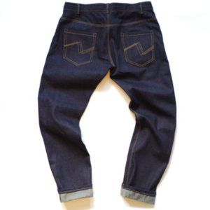 Selvedge denim, men’s jeans, loose fit